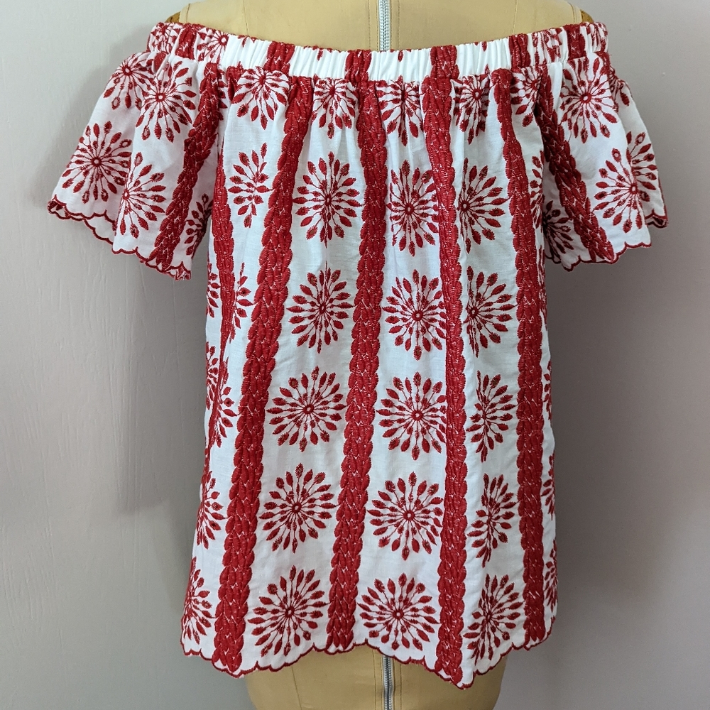 White Cotton with Red Detail Designs Off the Shoulder Entro Blouse size Small - Picture 4 of 9